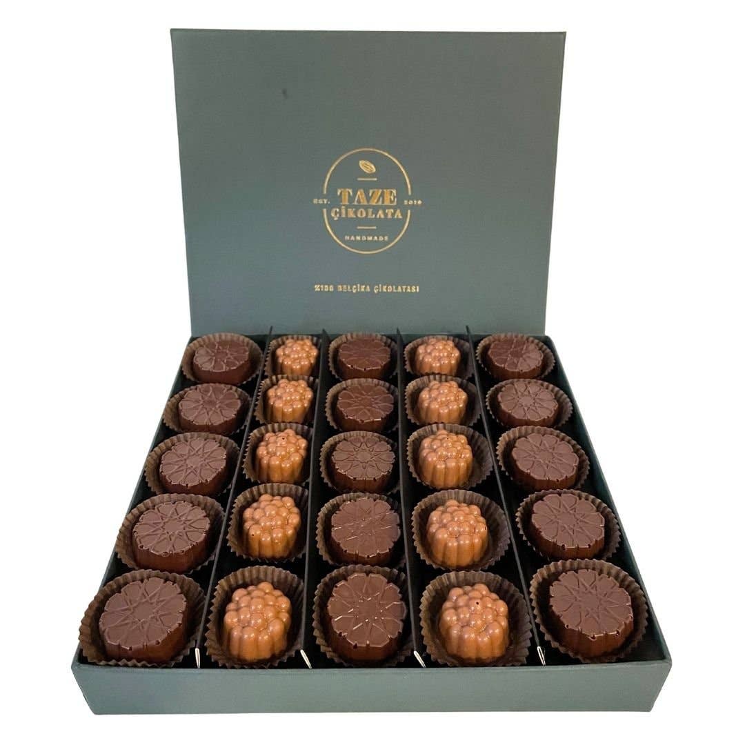 Aladdin – wholesale Chocolate box – Dubai Chocolate Assortment – Single Serve Pieces in Gift Box0