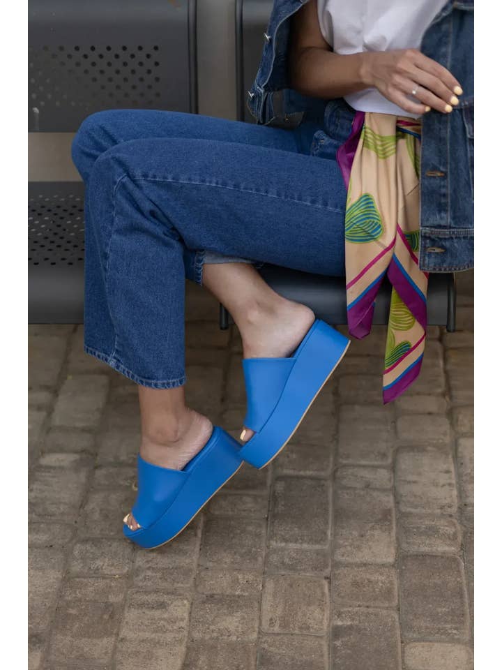 Nenya Fashion Limited – wholesale Sandals – Women's – VIM Leather Platform Sabots7