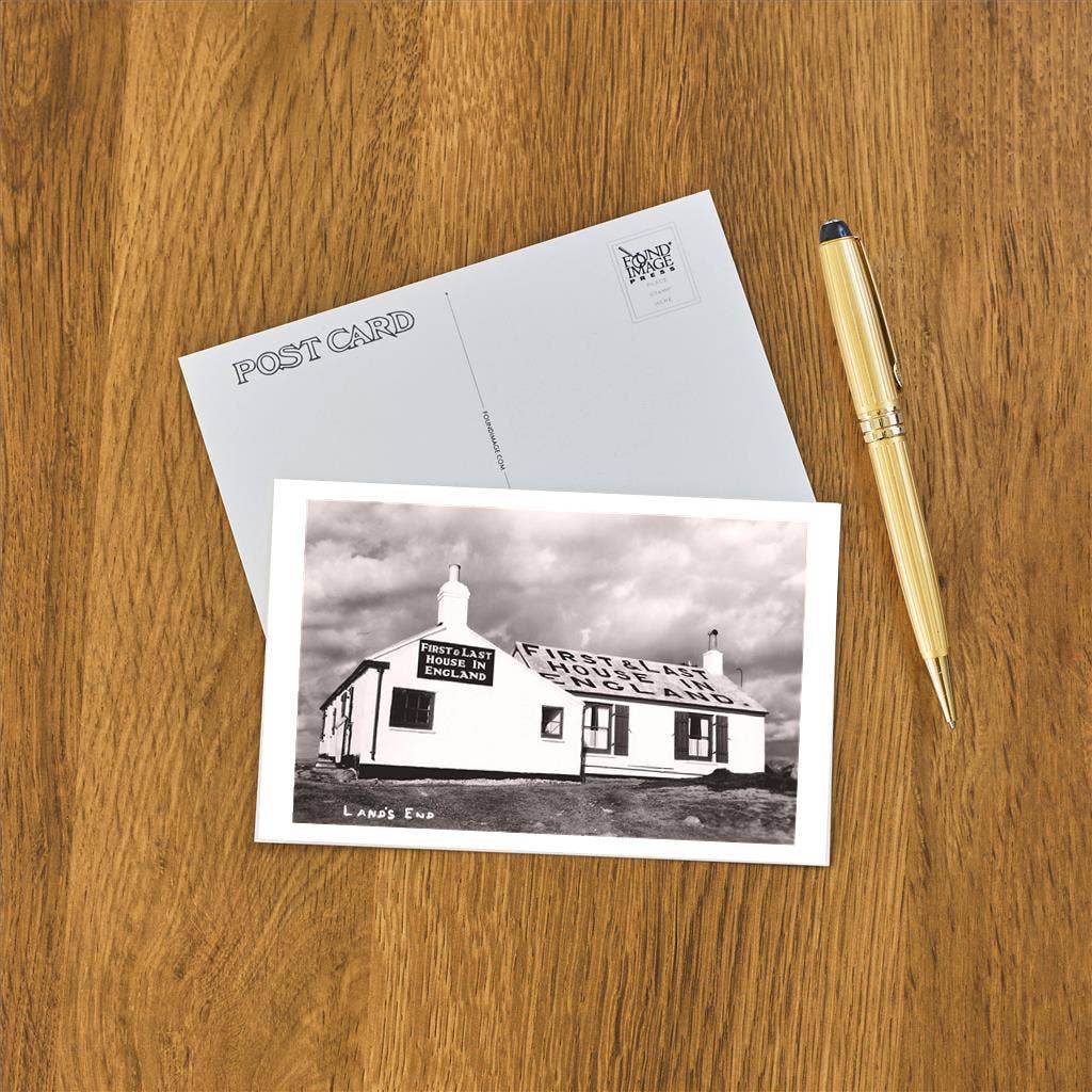 Found Image Press – wholesale Vykort – Vykort EN-213 Första & Sista Huset i England, Cornwall1