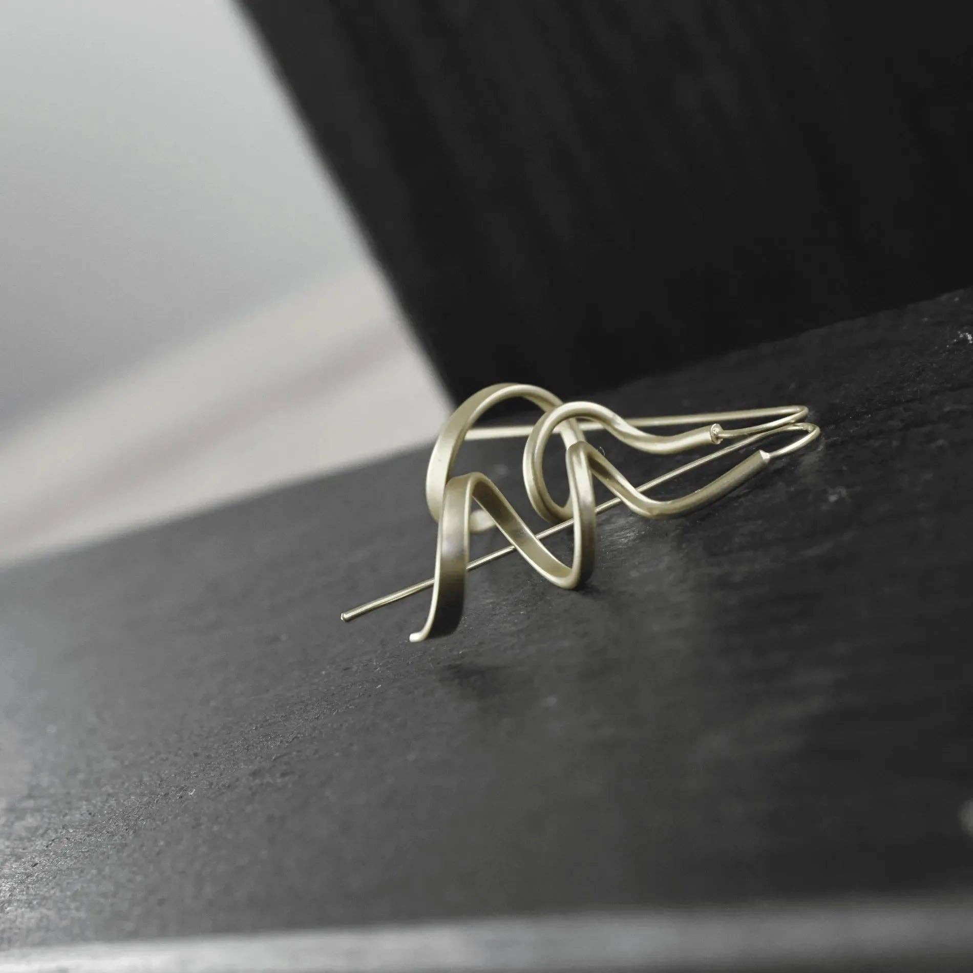 Dansk Copenhagen – Engroshandel Hængeøreringe og creoløreringe – Tara Mini Spinning Earring Gold Plating2