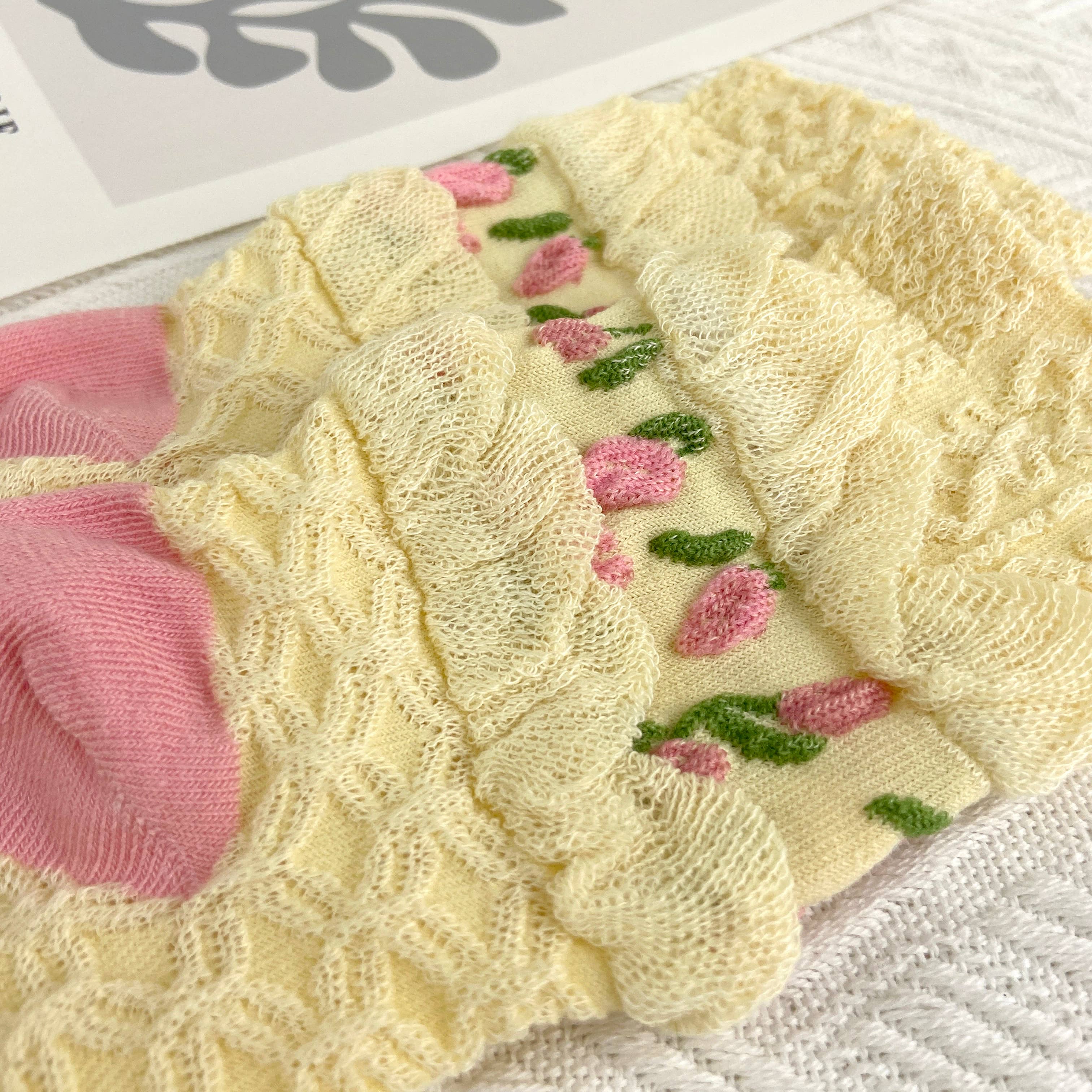 mildstyles - Vente Chaussettes – femme - Chaussettes vintage mi-mollet à motif floral tulipes7