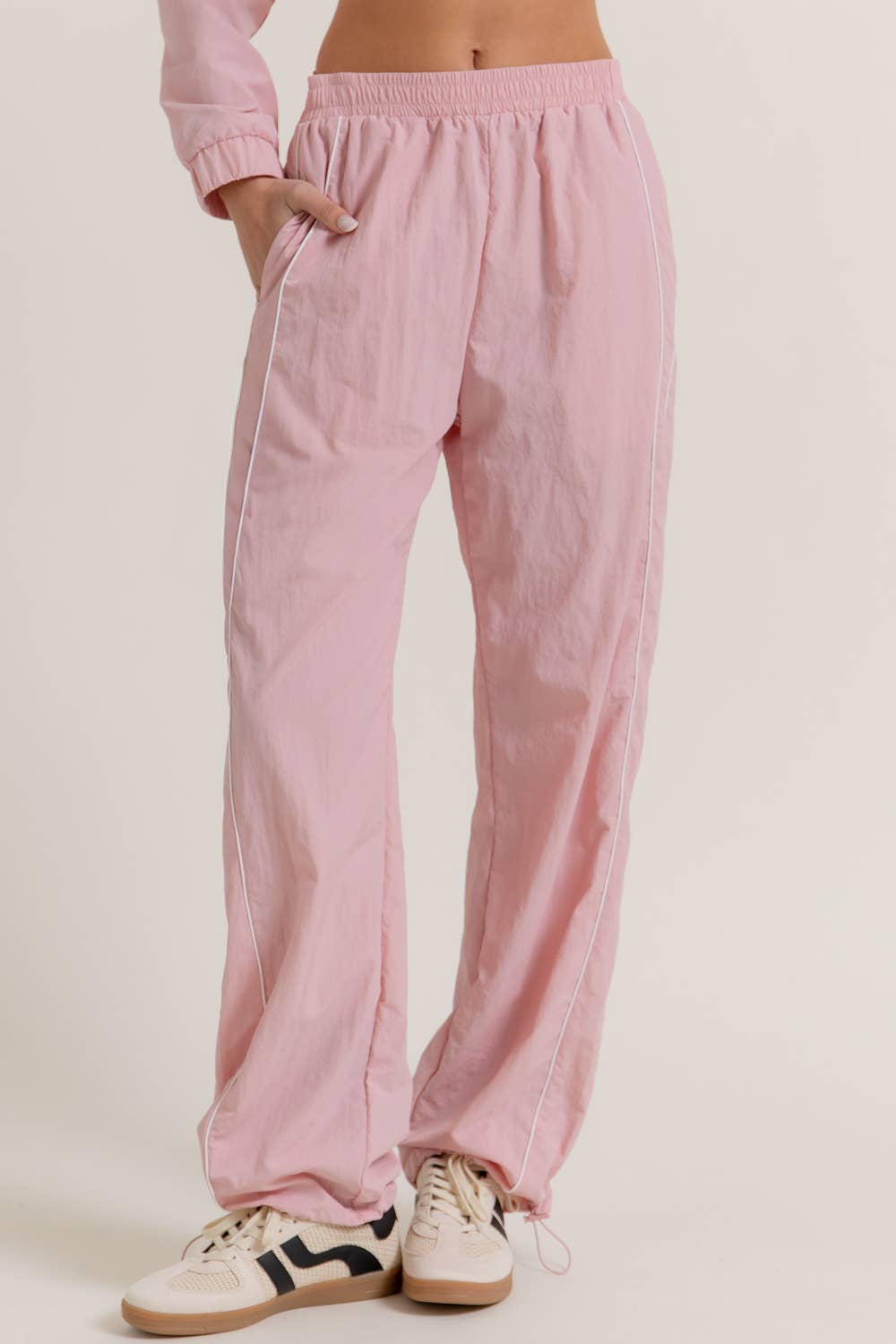 Active Basic | Active USA - Wholesale Sportbroek - Dames - Anorakstof Zijpijpen Trainingsbroek met Openingsstopper10