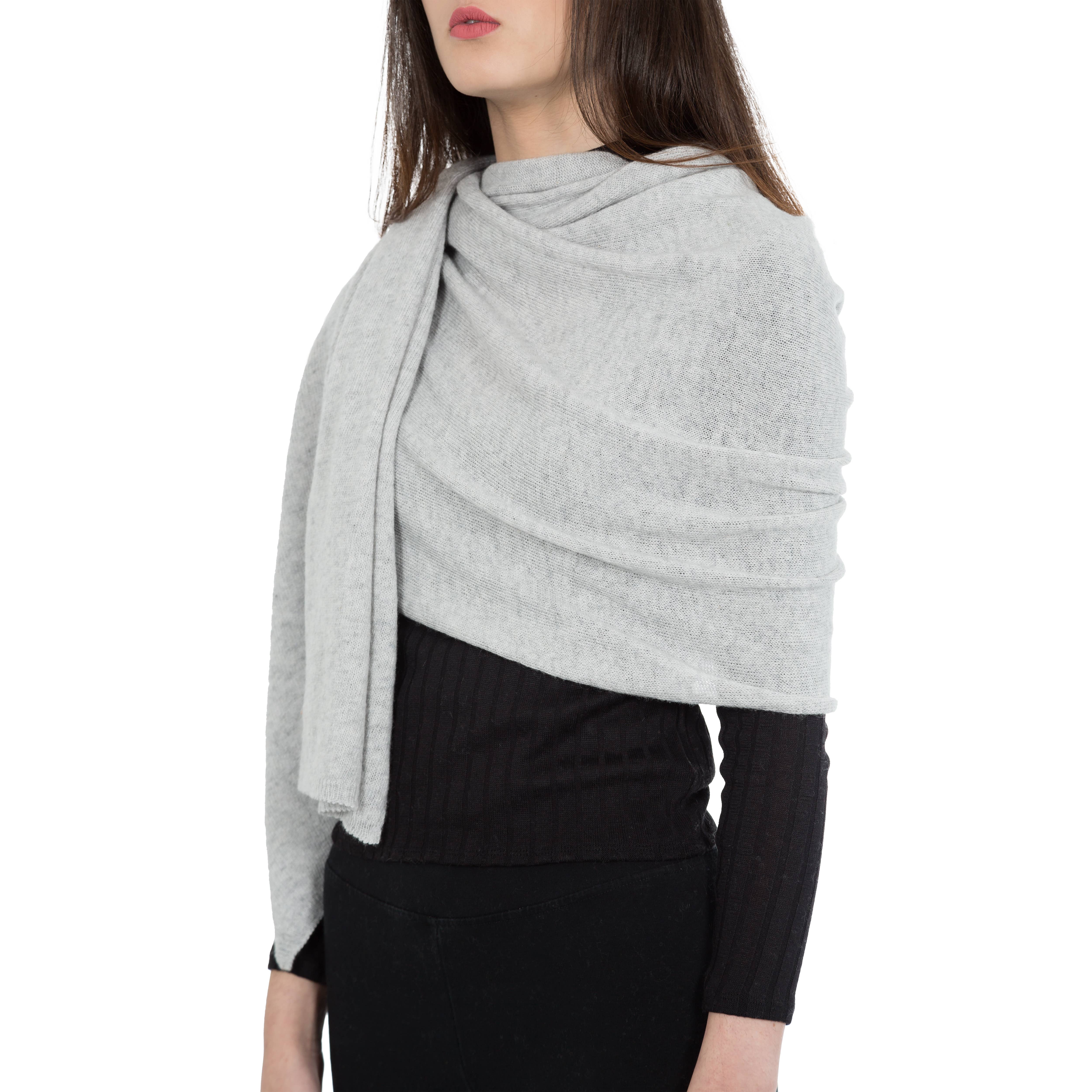 Assia di Brunetti Federica e C. s.a.s. - Wholesale Wrap - Women's - Benny - Classic cashmere blend wrap4