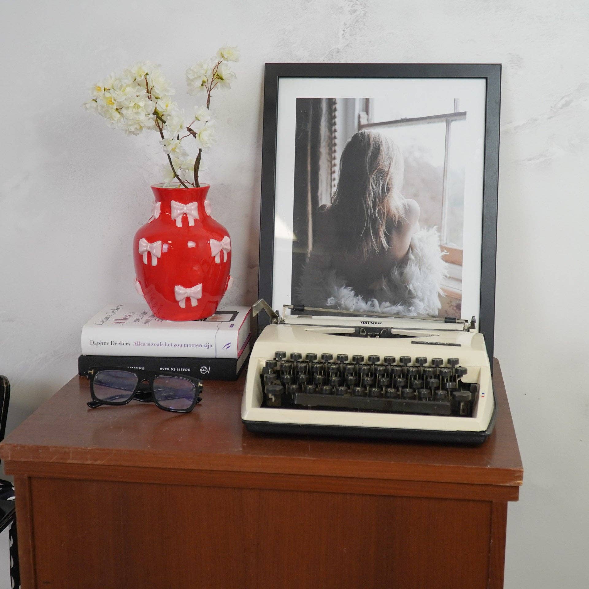 Housevitamin bv - Wholesale Vase - Vase -  Flower Vase Ribbons - Red/Pink - 14x14x19cm1