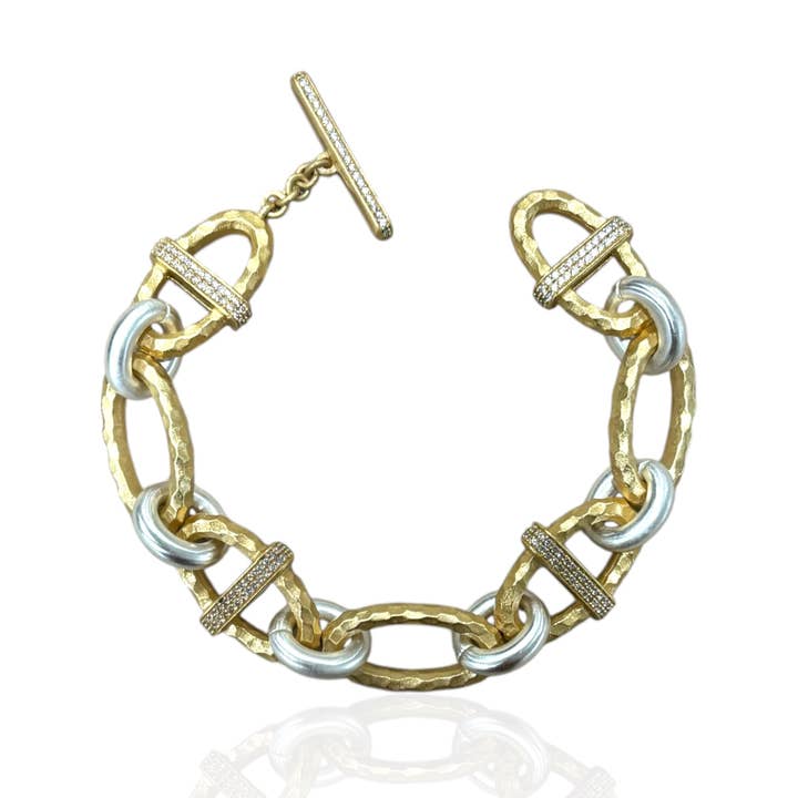 Gold Zweifarbiges Pavé Ravelle Gehämmertes Kettenarmband für den Großhandel von TAT2 DESIGNS