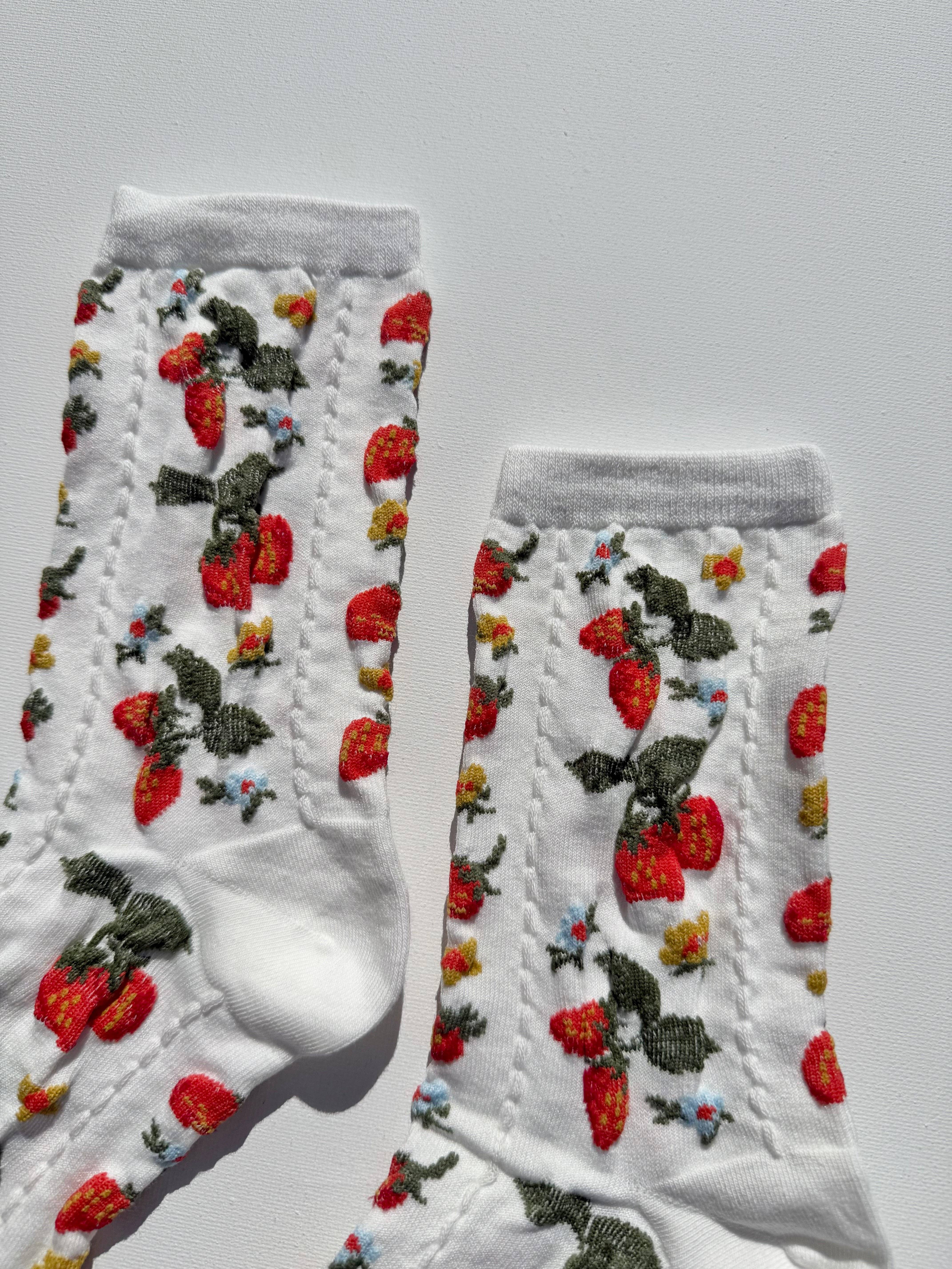 Billy Bamboo - Wholesale Socks – Women's - STRAWBERRIES SOCKS7