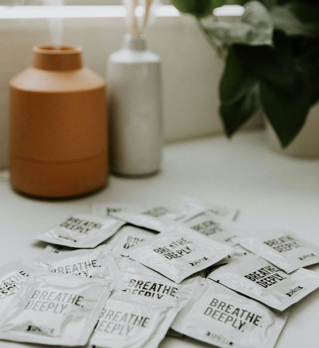 Happy Spritz - Wholesale Essential Oil - Breathe Deeply Essential Oil Towelette - 100 Unit Pre-Pack2