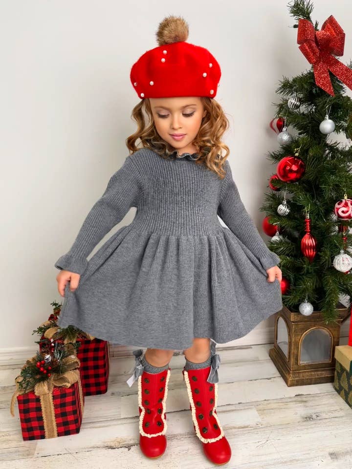 Robe-pull grise à volants douillette pour les fêtes pour la vente par Mia Belle Girls • Wholesale