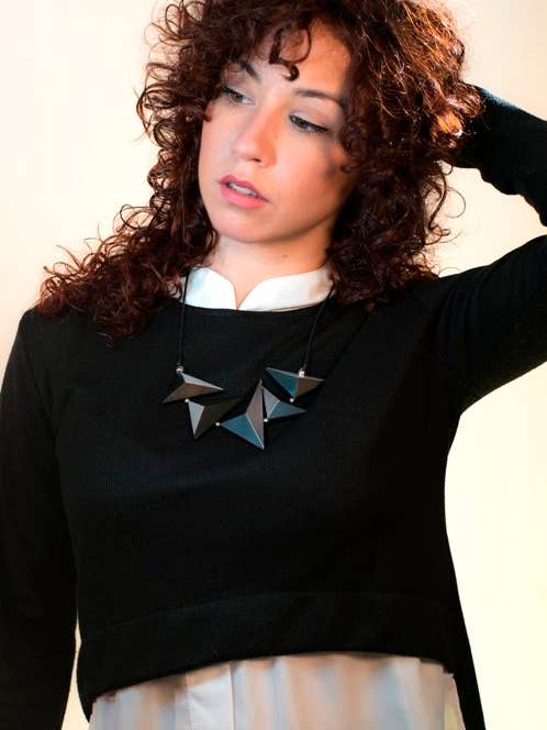 Collar Cinco Triangulos para venta al por mayor de NOA ECCO