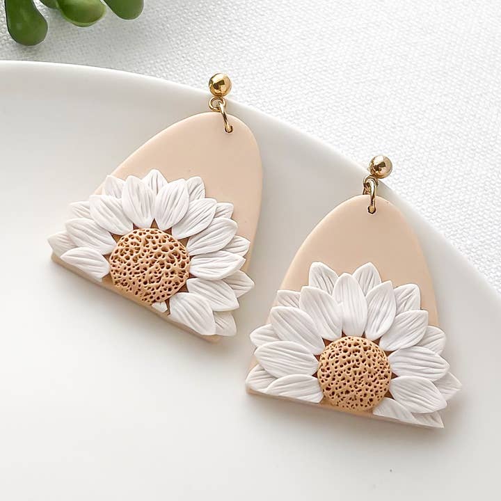 Daisy Boho Earrings, Hypoallergenic Clay Dangle Earrings for wholesale by My Sister’s Things
