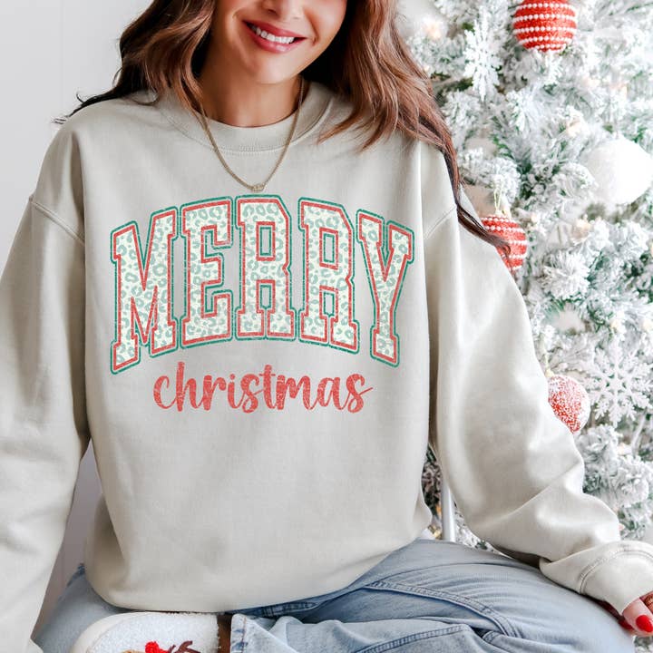 Leopard Merry Christmas Crewneck for wholesale by Duo Couture