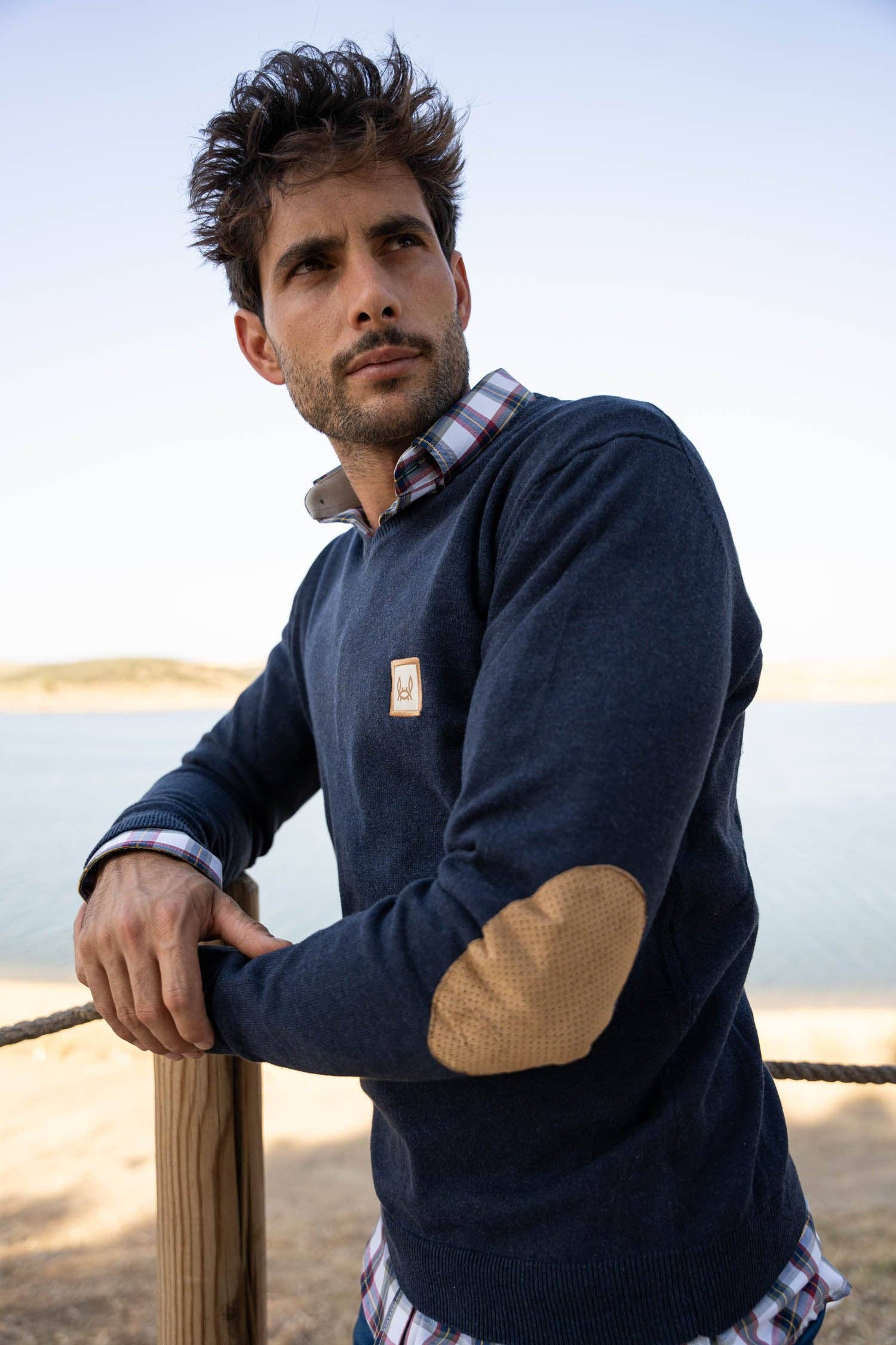 Custi Mikelo: Men's Clothing & Christmas Gifts - Vente Pull en maille – homme - Pull Marino Codera bleu marine avec protège-coudes0