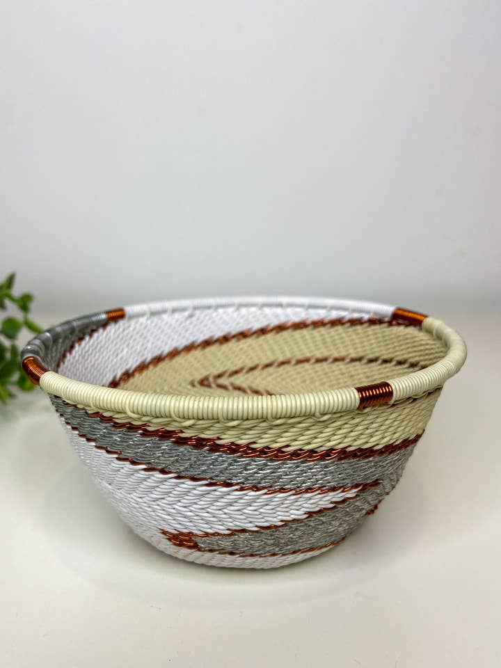 Liten djup skål - Afrikansk elfenben för wholesale av Eve & Nico Gifts & Home Decor