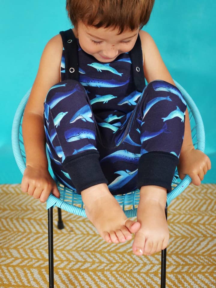 Salopette evolutiva dei cetacei per la vendita all'ingrosso da parte di Petites Menottes