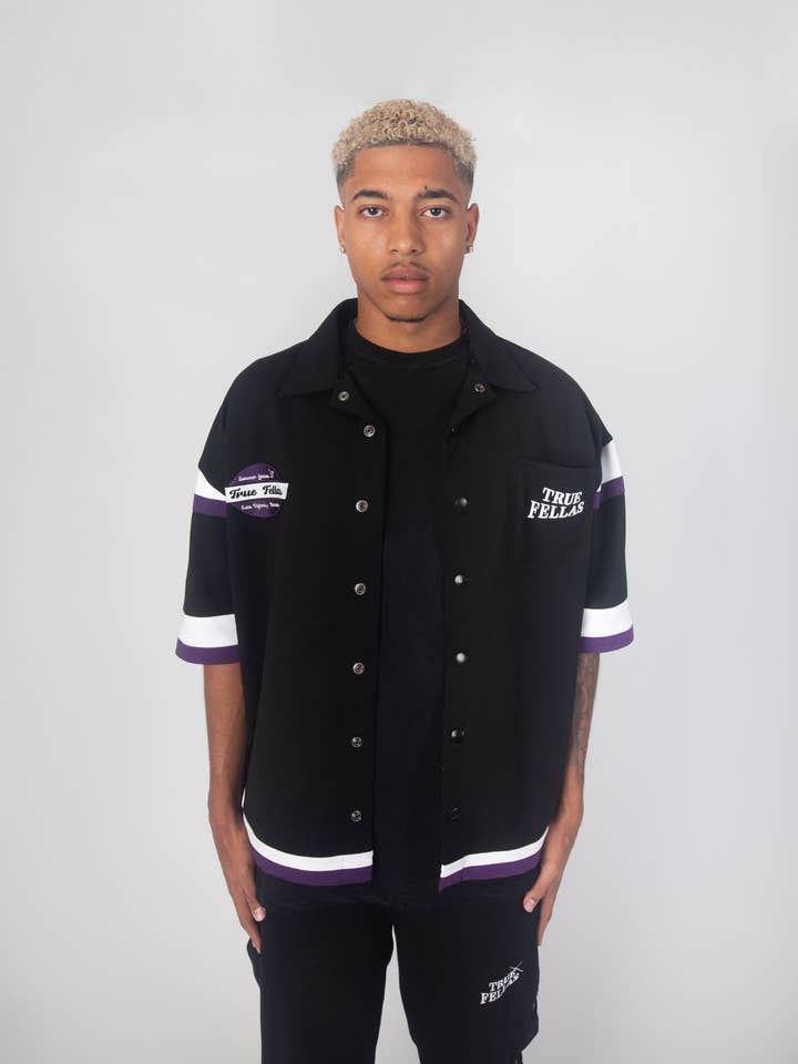 « JERSEY » noir/violet pour la vente par True Fellas