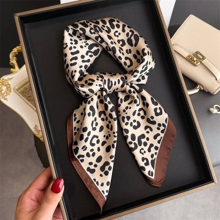 Sheer Trend - Wholesale Scarf - Women's - Fashionable Leopard Print Scarf2