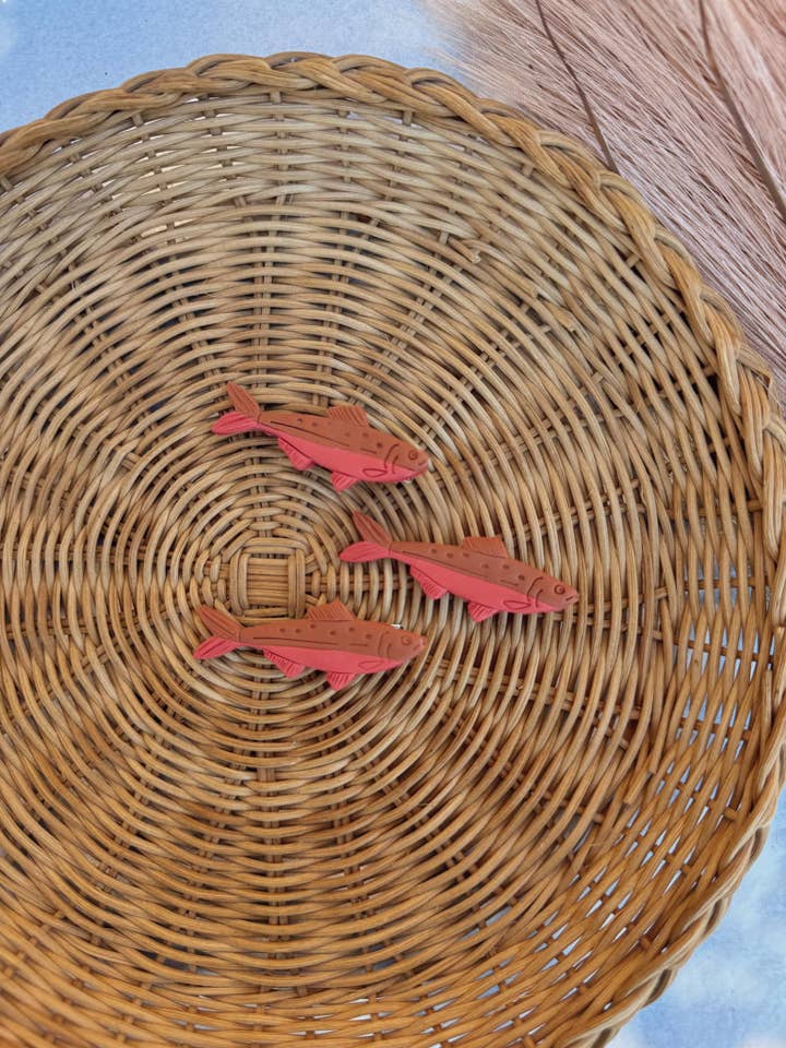 Pince à cheveux en pâte polymère Pink Sardine pour la vente par Watch Me Bloom