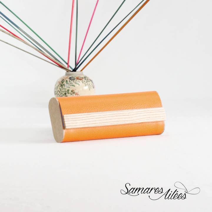 Samares Ailées - Wholesale Eyewear Cases & Holders - Unisex - “Marie” Wood and Leather Eyeglass Case20