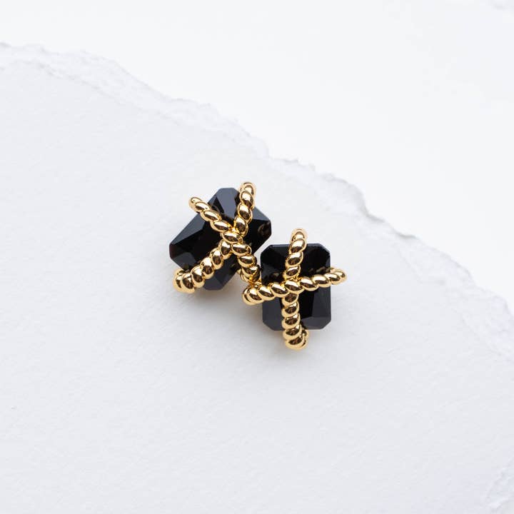 Tiepology - Wholesale Stud/Post Earrings - Elegant Twist Gold & Black Stud Earrings 3