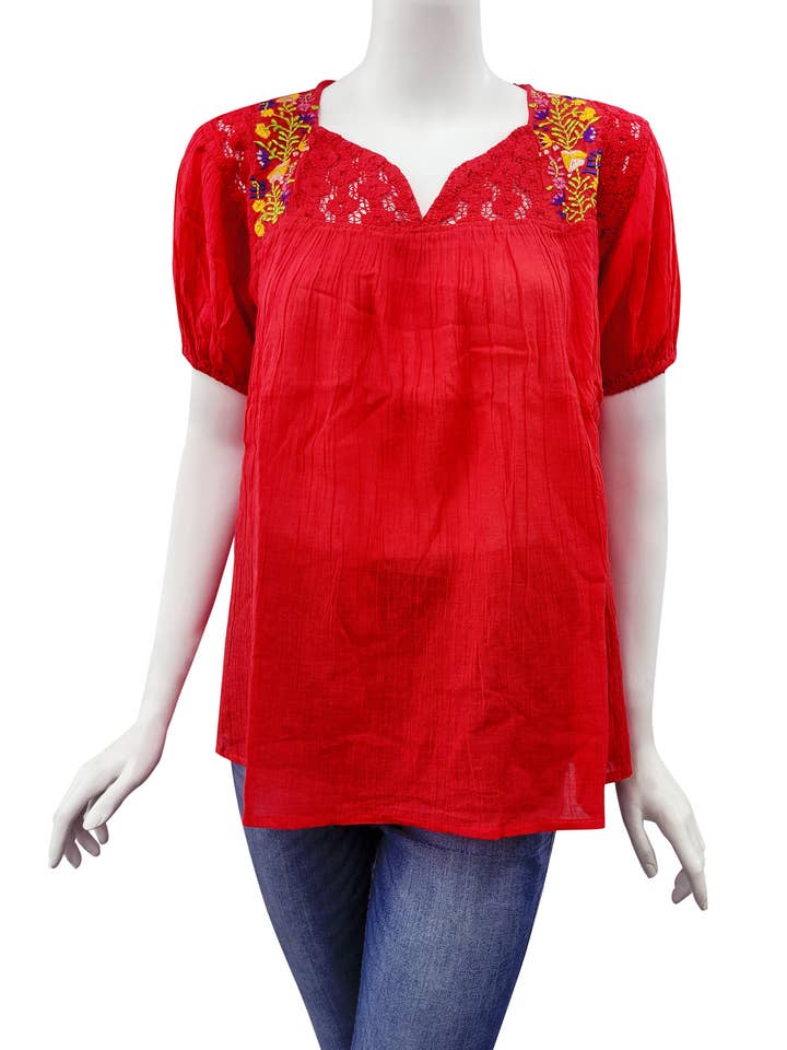 Haut brodé au crochet Clara Bodice pour la vente par Raj Trading & Imports (USA) Inc.