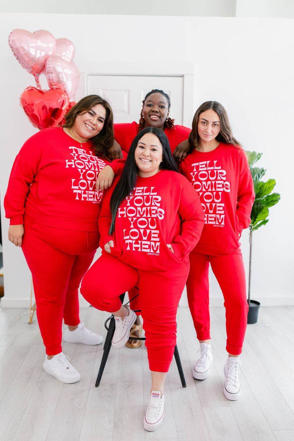 Taby Originals – Engroshandel Loungesæt - Dame – TABY ORIGINAL DESIGN: Fortæl dine venner, at du elsker dem i RØD*** PUFF*** & ULTRA SOFT***13