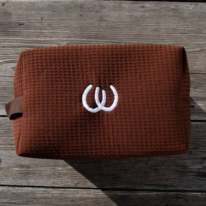 Coastal Cowboy - Wholesale Makeup/Cosmetic Bag - Brown Horseshoe Makeup Travel Bag
