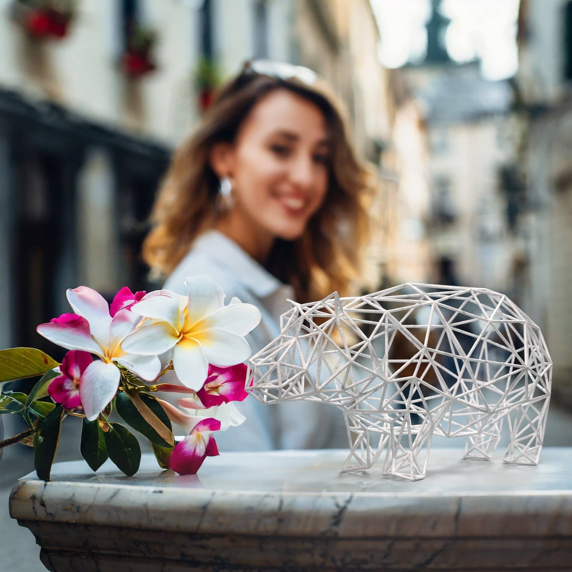 3DOfficeAT - Vendita all'ingrosso Scultura - Scultura Decorativa Ippopotamo Line Art 3D6