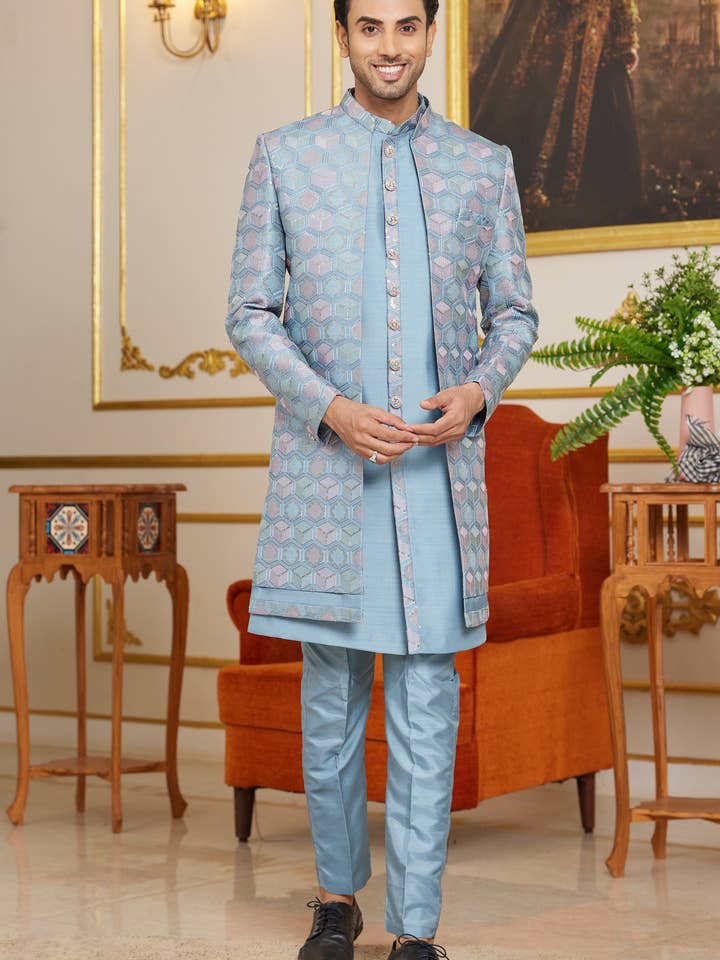 Bleek Turkoois Kunstzijde Indo-Westers Pak Lange Kurta met Jas & Broek voor Mannen voor Bruiloft - Draad Borduurwerk voor wholesale door HATKE BRIDE