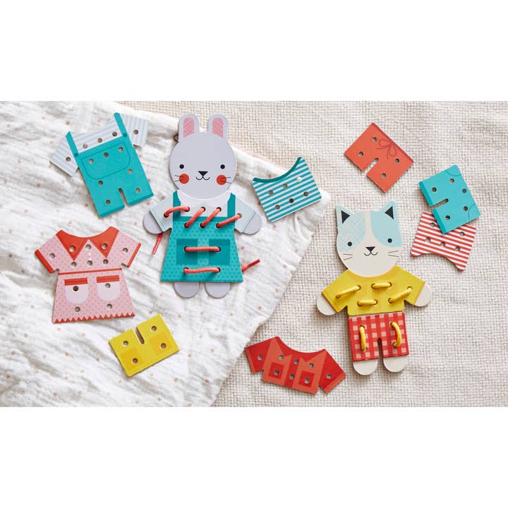 Chronicle Books - Wholesale Toy Set - Kids - Petit Friends Dress-Up Lacing Set1