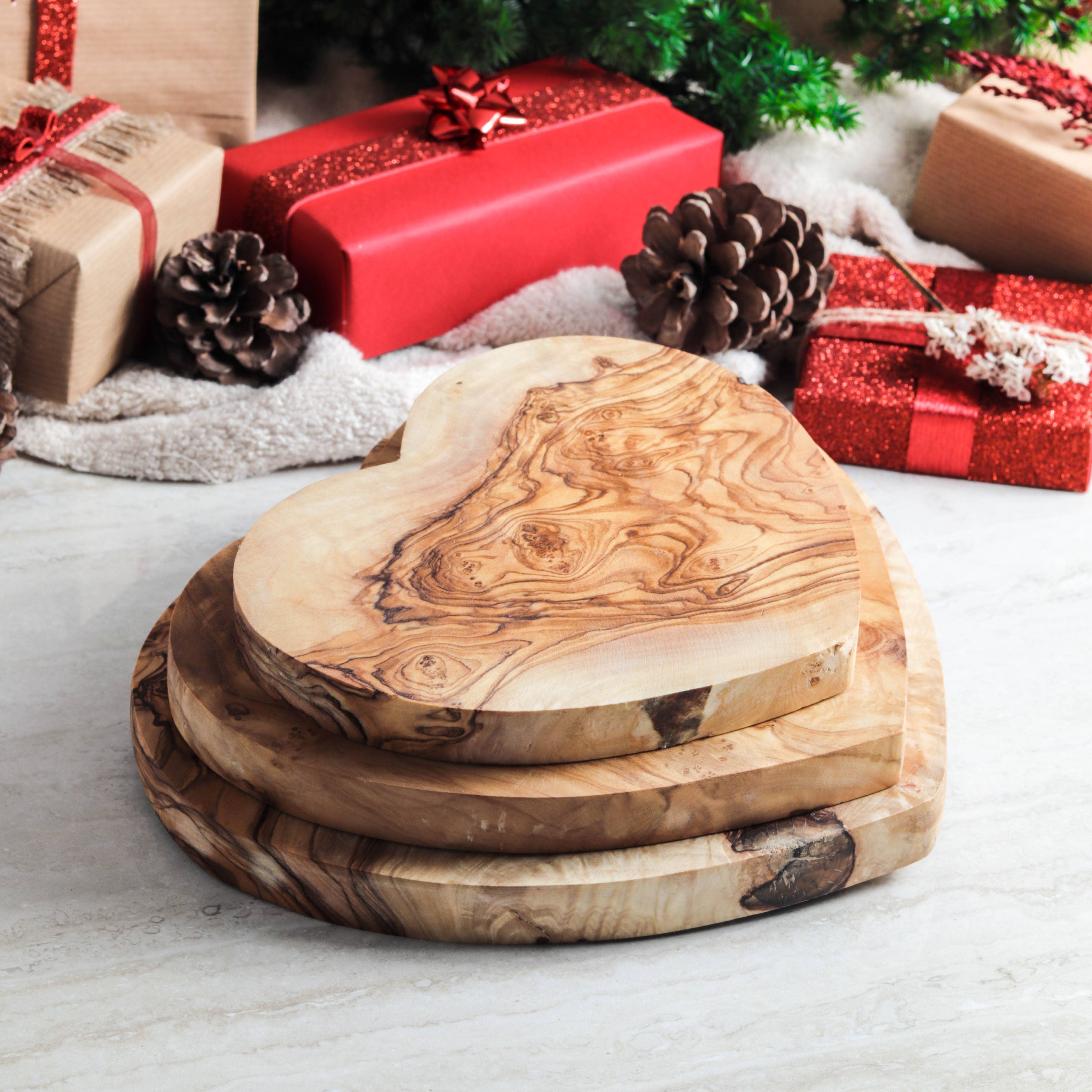 Krafts GmbH Olive Wood - Vendita all'ingrosso Taglieri - Tagliere a forma di cuore in legno d'ulivo fatto a mano – Formaggi, Salumi4