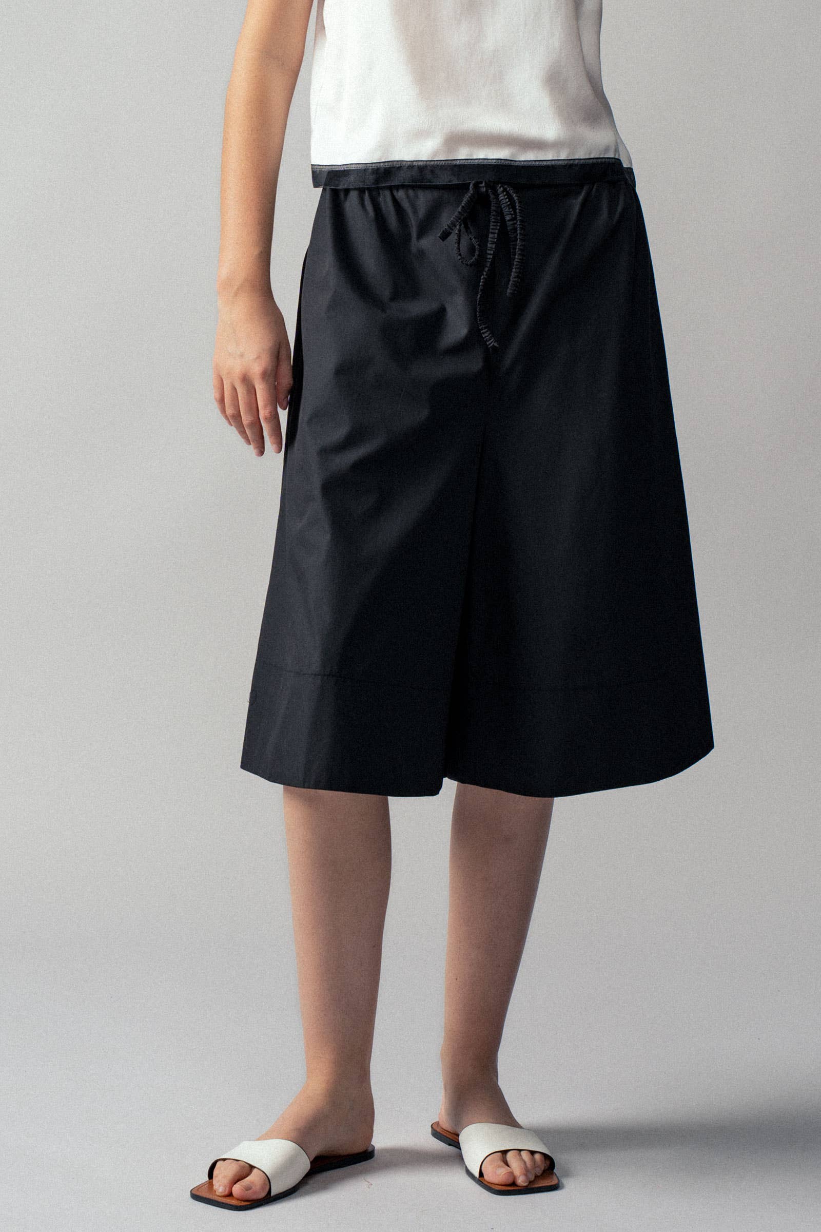 Urban Daizy - Wholesale Shorts - Women's - Lightweight Airflow Drawstring Shorts43