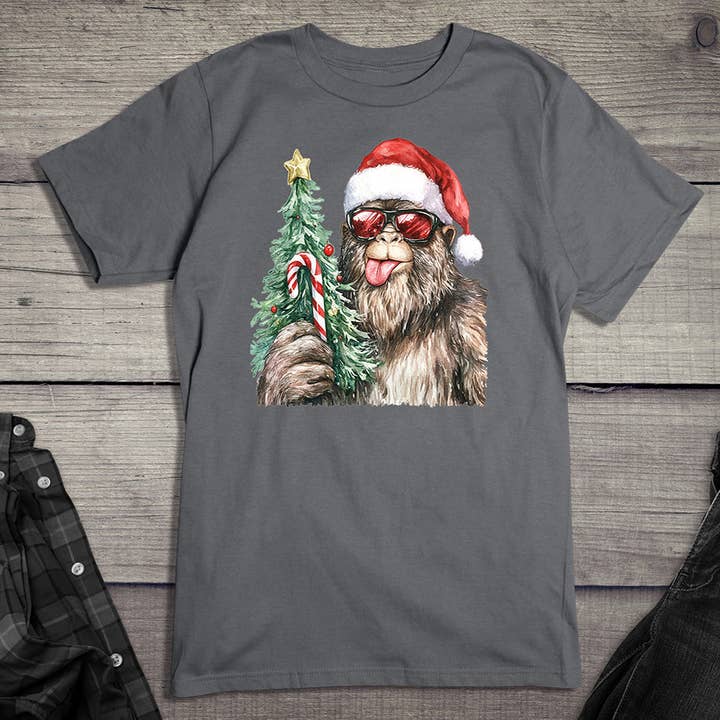 Artopia - Wholesale T-Shirt (Graphic) - Unisex - Bigfoot Christmas T-Shirt2