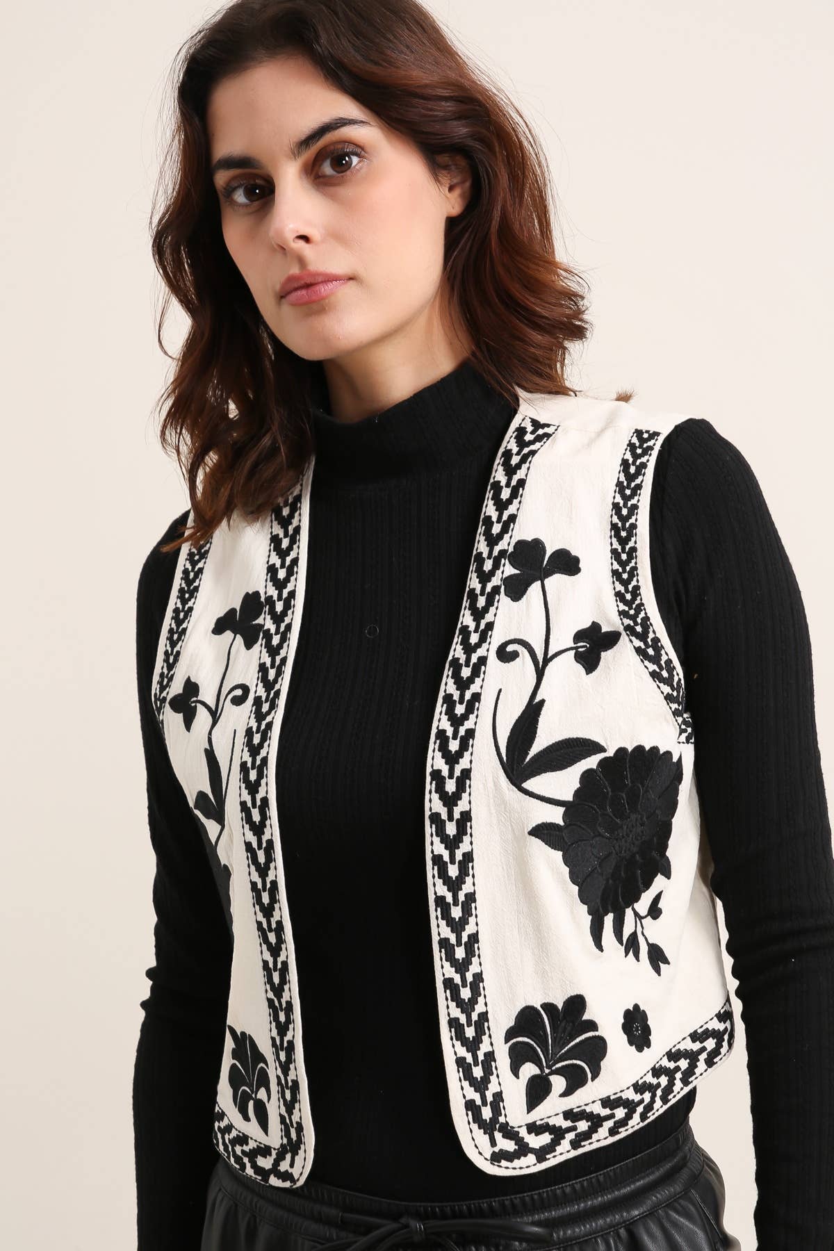 Black F9129 EMBROIDERED SLEEVELESS JACKET for wholesale on Faire1