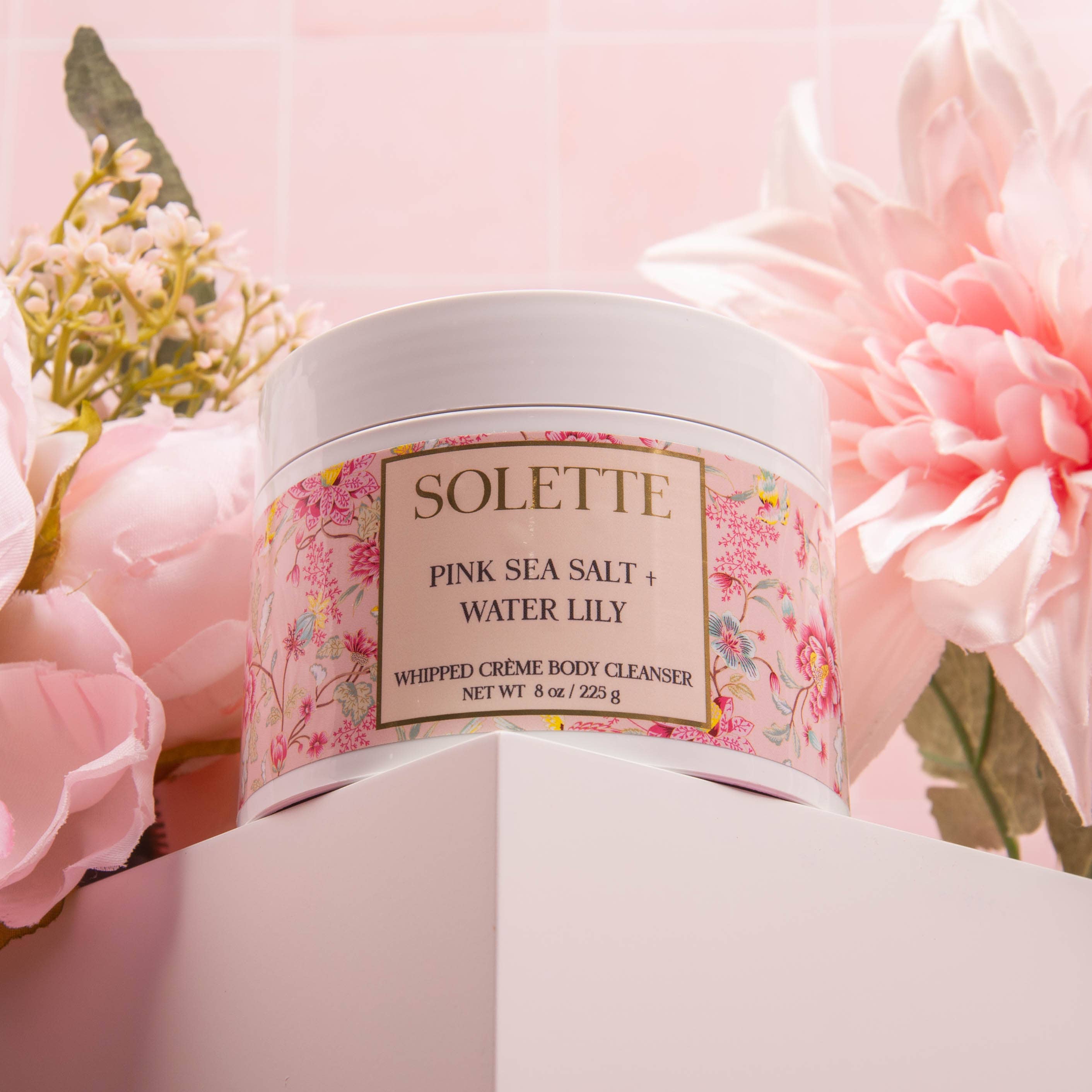 Solette - Vente Lotions corporelles/Gels douches - Nettoyant pour le corps à la crème fouettée au sel de mer rose et au nénuphar1