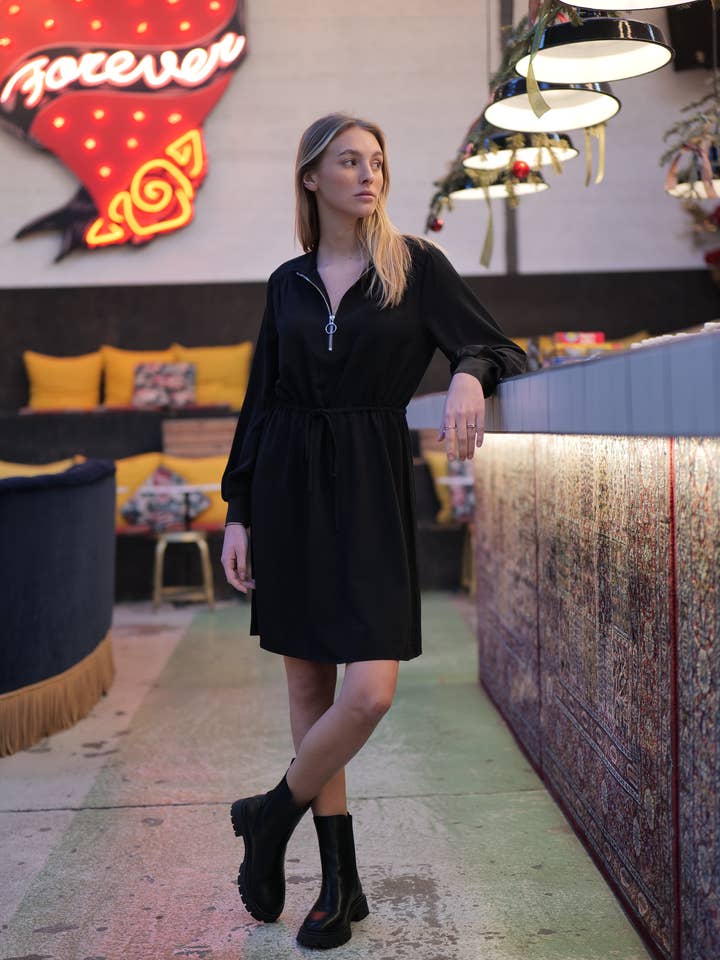 ERYNE kurzes Kleid für den Großhandel von Zibi London