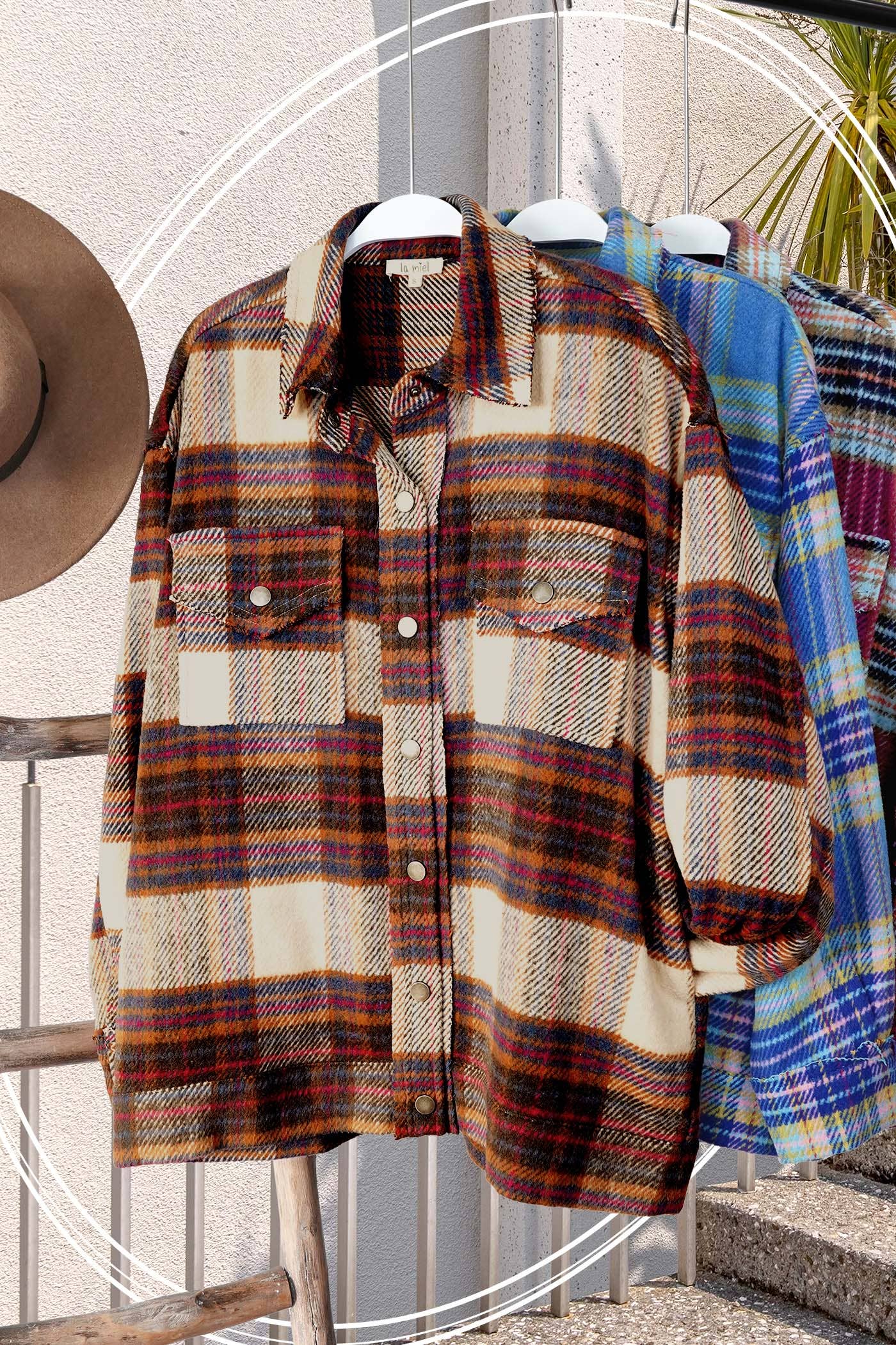 La Miel – Großhandel Hemdjacke/Shacket – Damen – JKT1797-Hemdbluse mit kariertem Knopfverschluss und Taschen in lockerer Passform27