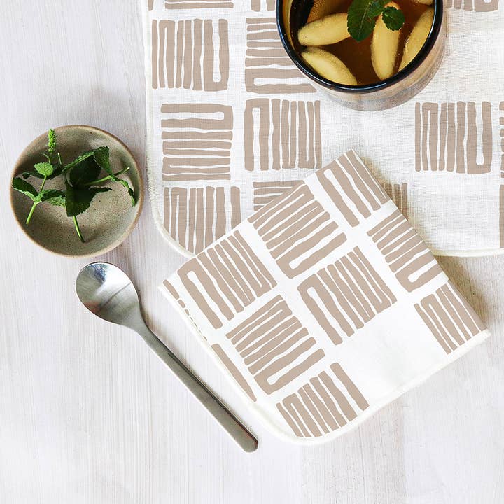 Serviettes cocktail en carrés ZigZag, lot de 4, lin pour la vente par Muse Textiles