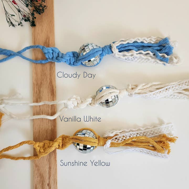 Handmade By Uruba – Amuleto decorativo para carro – Unissexo por atacado – Discoteca Ball Carro Artesanal Charm, Acessório para Carro Espelho Retrovisor4