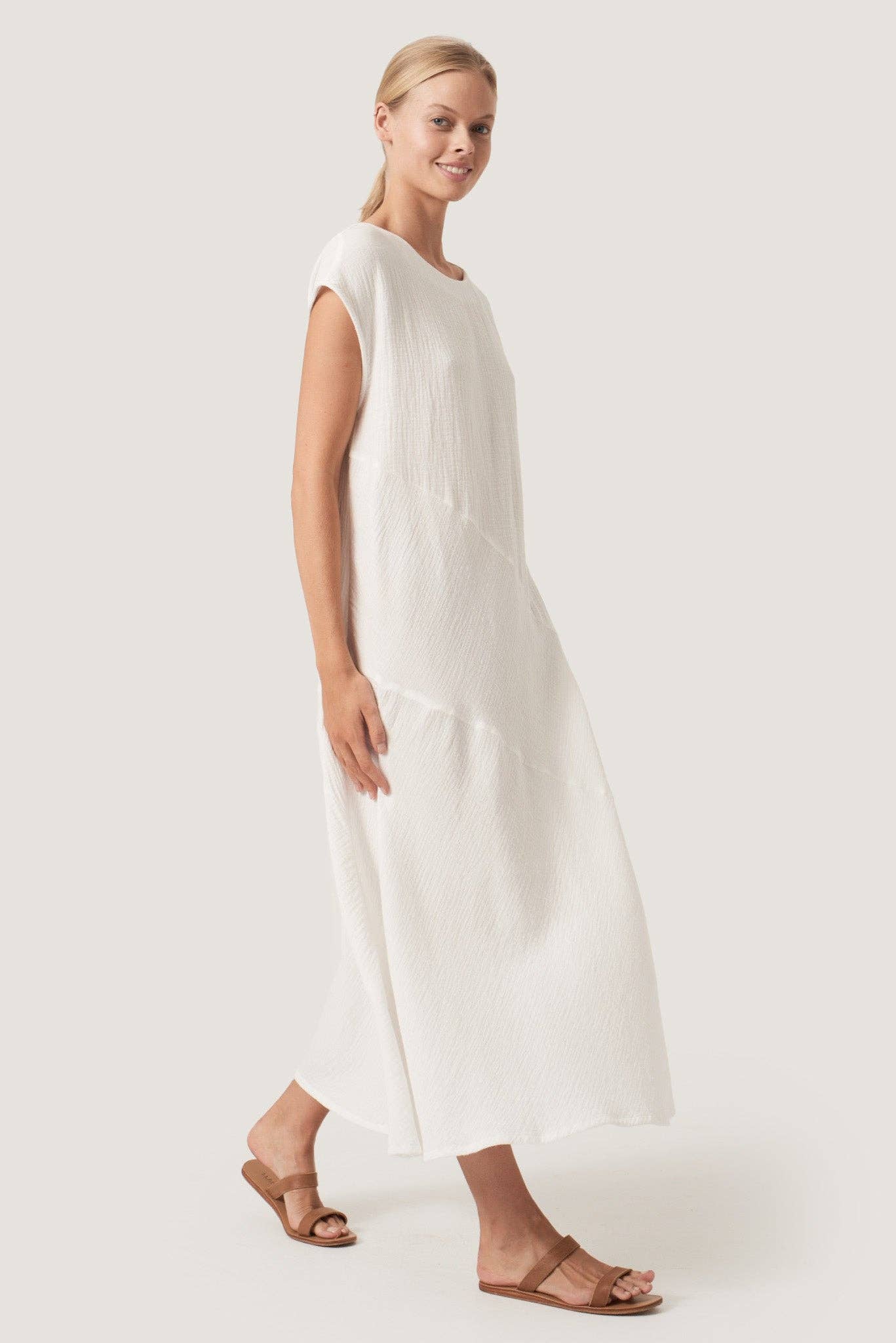 Honour Apparel - Wholesale Dress - Women's - The Viva Dress7