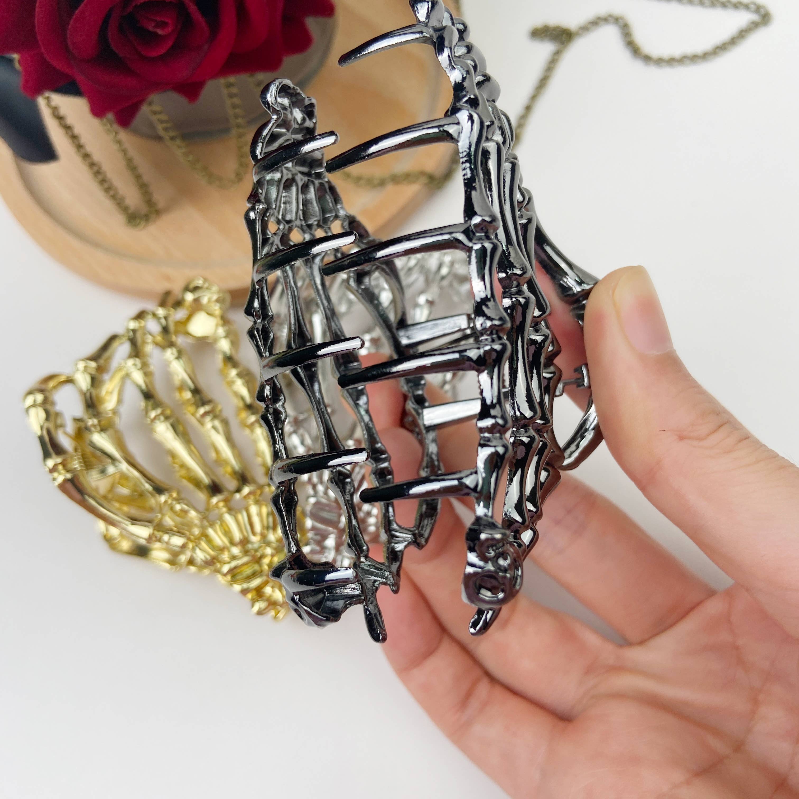 TheDivaSoap – wholesale Hair clip – Women’s – Metal Skull Hair Clip Halloween3