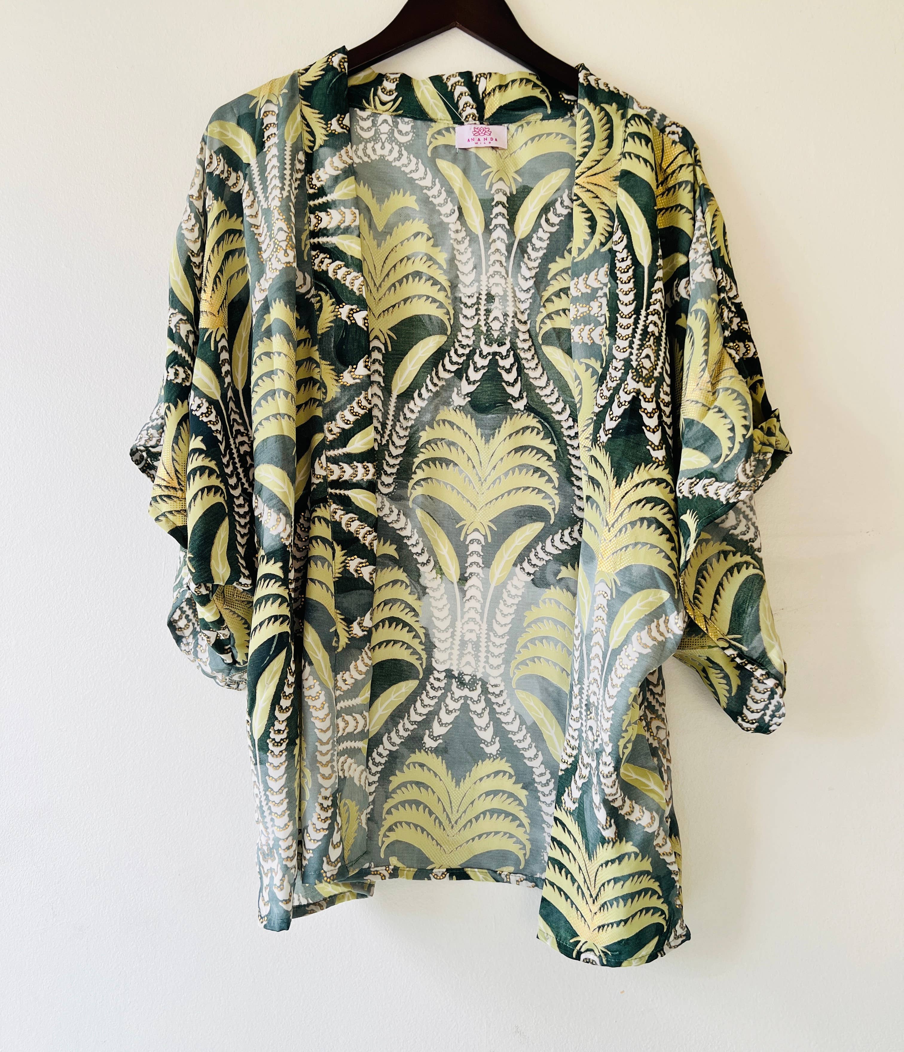 Ananda Wild - Vendita all'ingrosso Kimono - Donna - Kimono corto in stile boho1