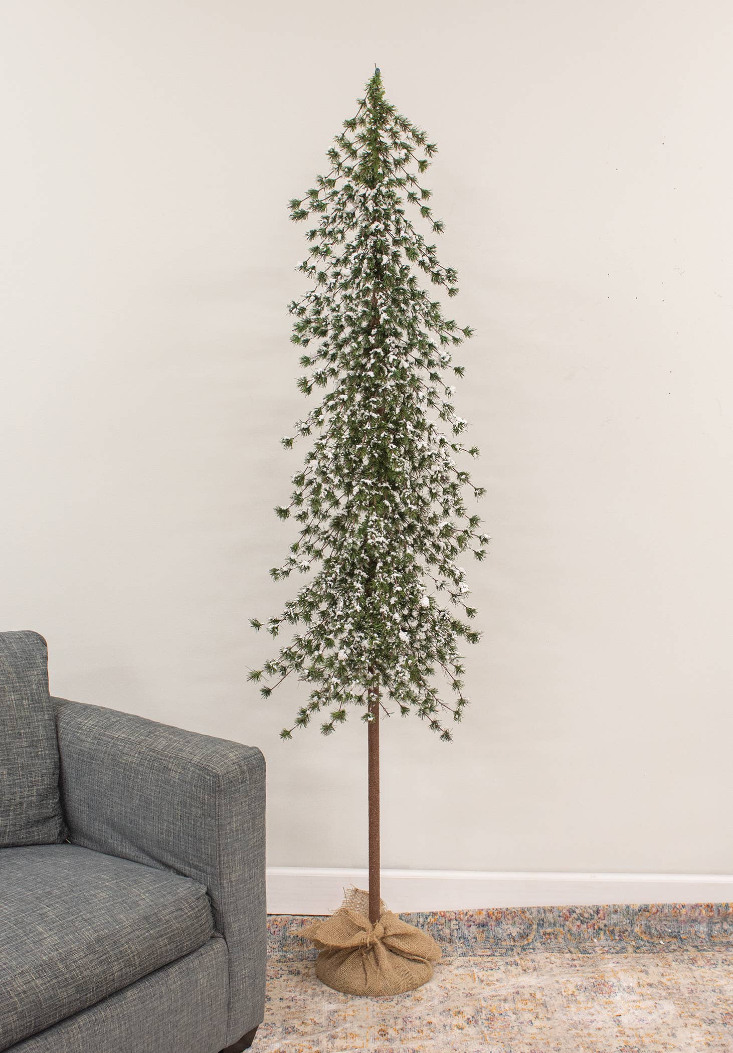 Saybrook Lane - Vendita all'ingrosso Alberi di Natale finti - Albero di Pino Mini Ming Innevato e Brillante con Base in Iuta - 1,8 m.1