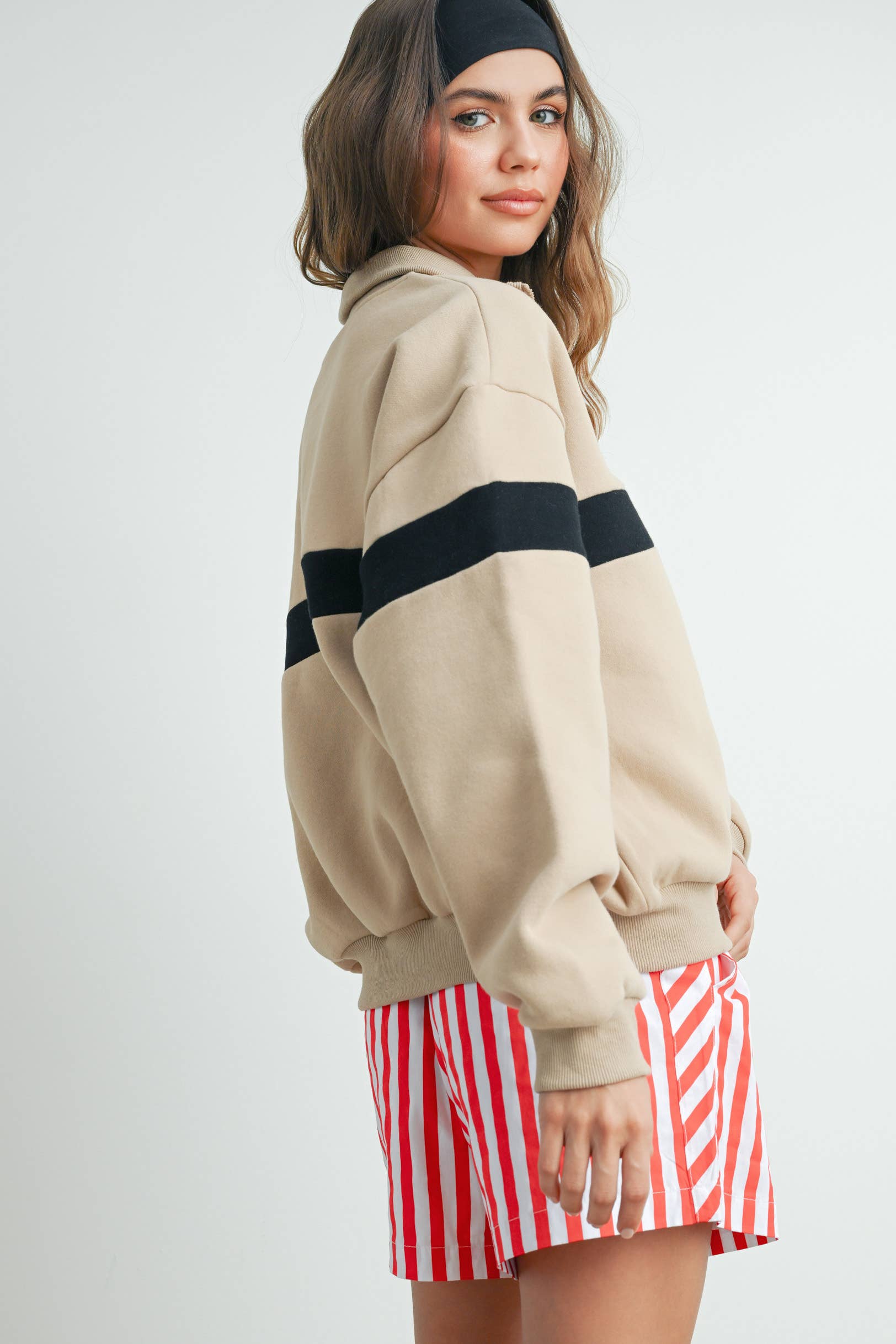 BUTTERMELON - Wholesale Sweatshirt - Women's - Two-Toned Half Zip Collar Sweatshirt - BMT753575