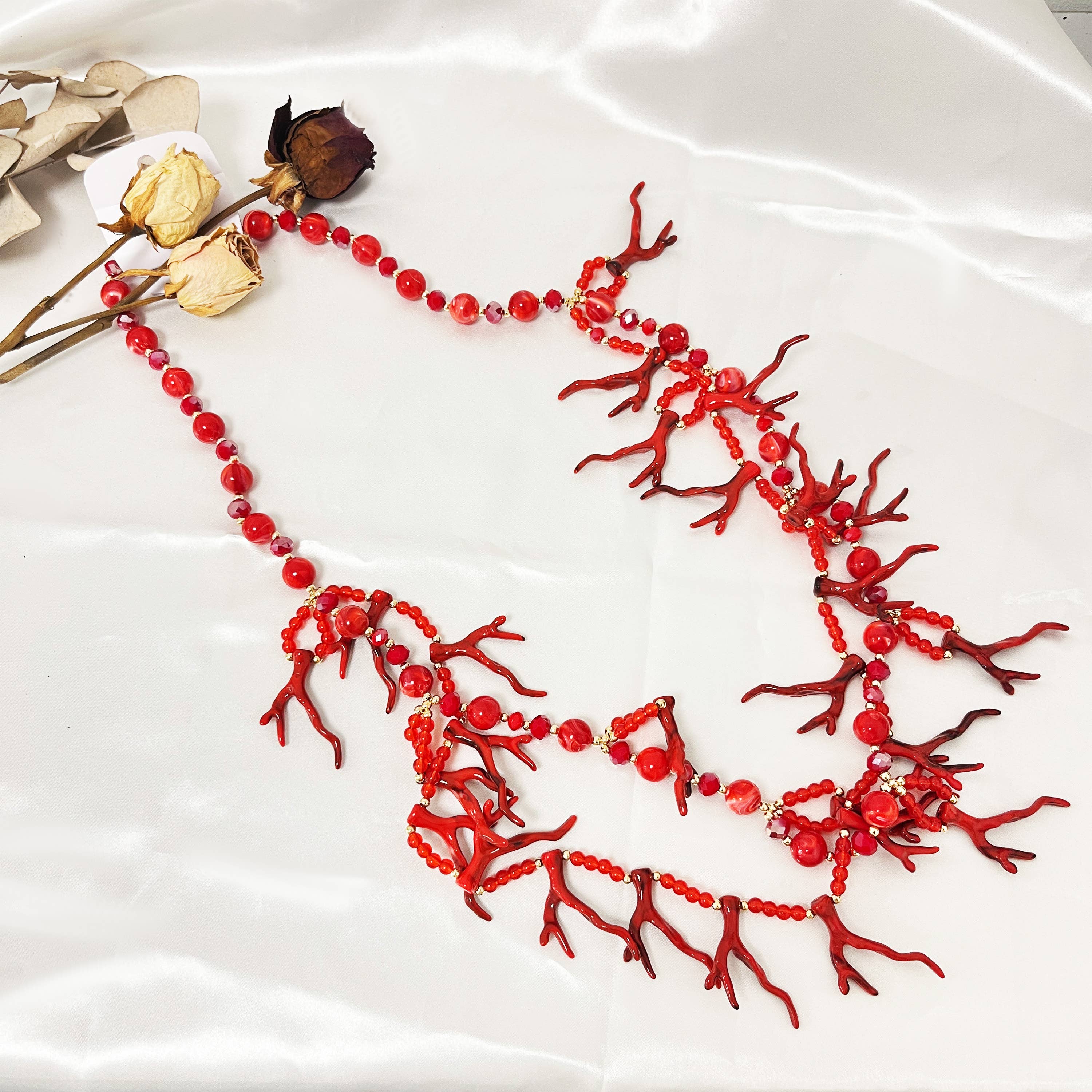 AMORINO SRL – Großhandel Perlenkette – Lange Halskette aus Korallenkristall - PC23148F175