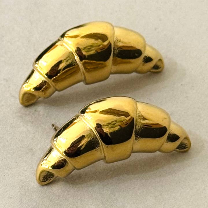Cassette Barcelona – wholesale Stud/post earrings – Croissant Earrings0