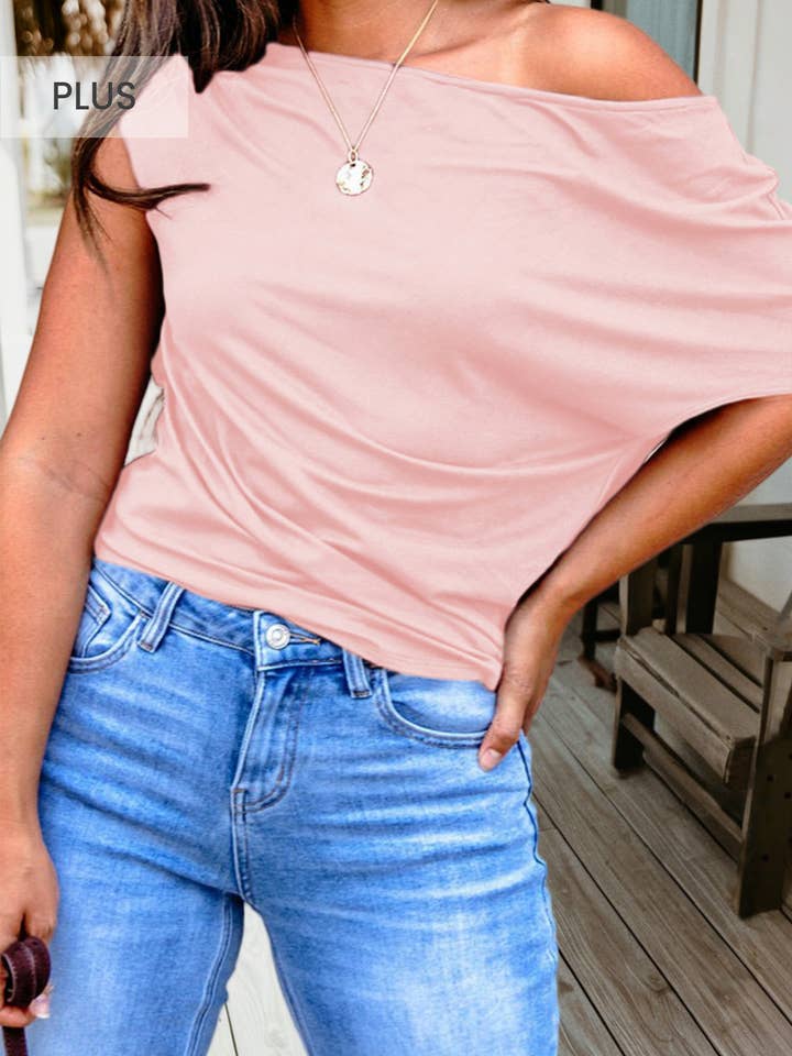 Blouse grande taille à manches courtes et encolure asymétrique de couleur unie pour la vente par 66DISCO