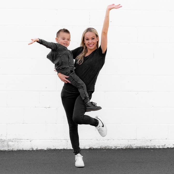 millie + roo LLC - Wholesale Lounge Sweatpants/Joggers - Women's - MAMA JOGGERS- Midnight Snow Wash5