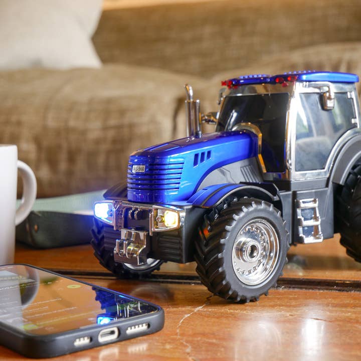 Steepletone UK Ltd - Wholesale Speakers - Tractor Bluetooth Speaker & Fm Radio with colour headlights!7