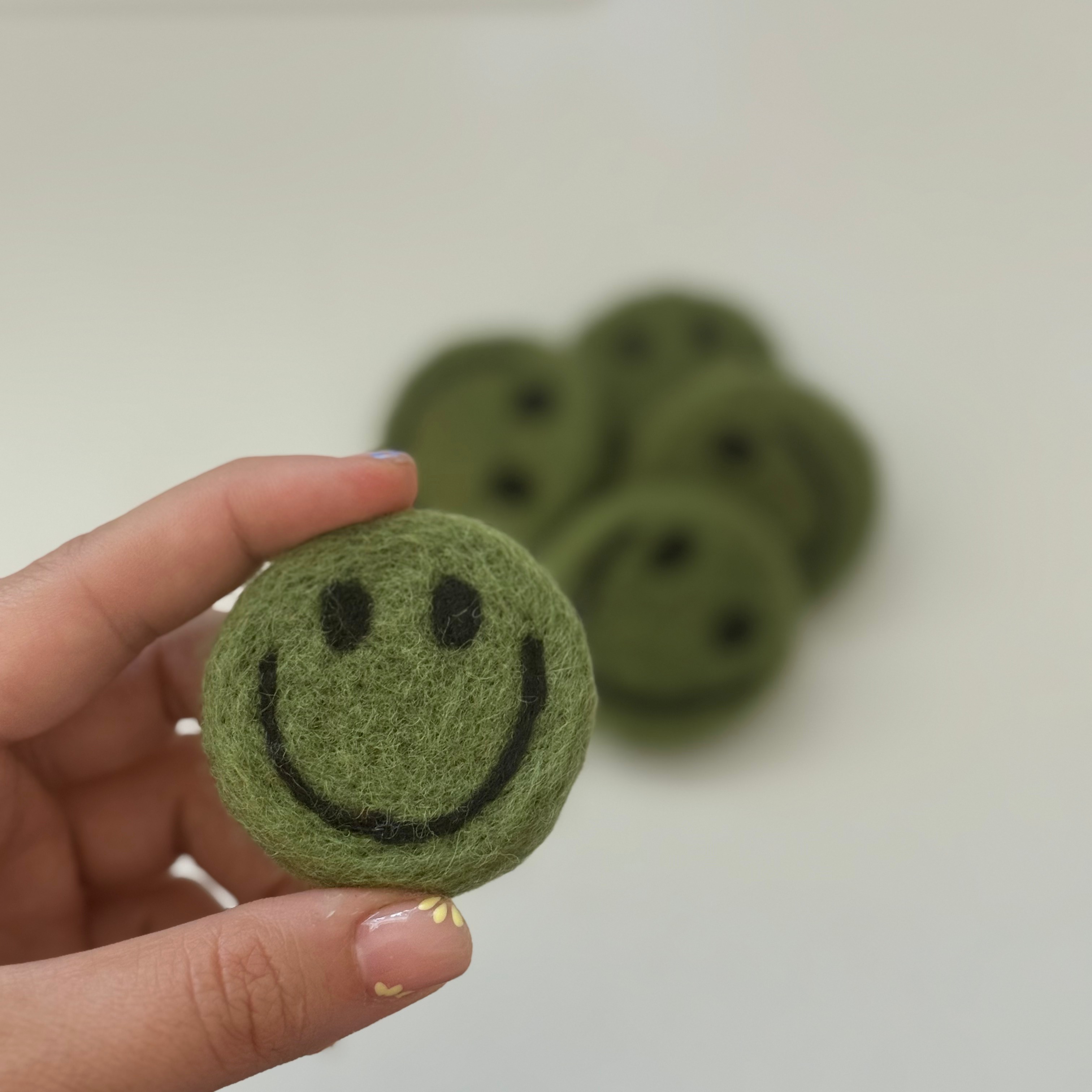 Lost Vly - Wholesale Car Freshener - Women's - Felt Smiley Face Reusable Oil Diffuser4