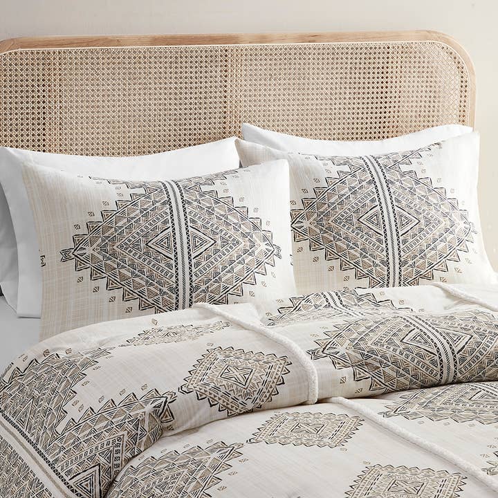 Olliix - Wholesale Bedding Set - 4 Piece Boho Printed Comforter/Duvet Cover Set, Beige/Ivory5